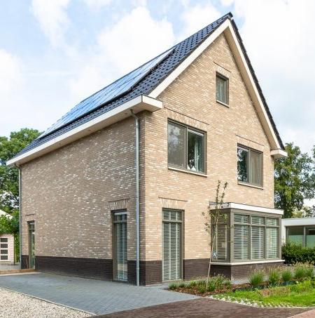 Particuliere nieuwbouwwoning met zonnepanelen